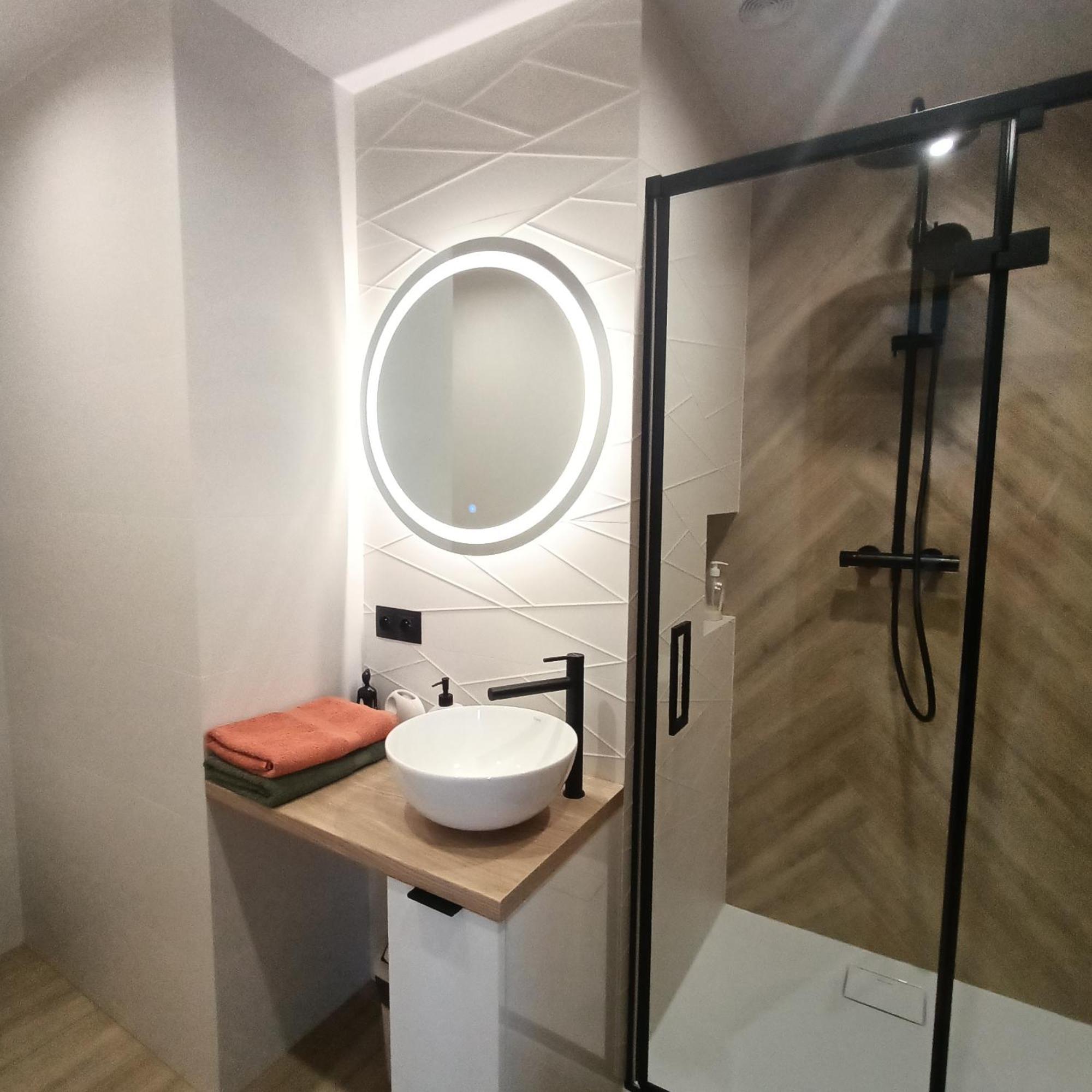 Emili Vipoo Apartment